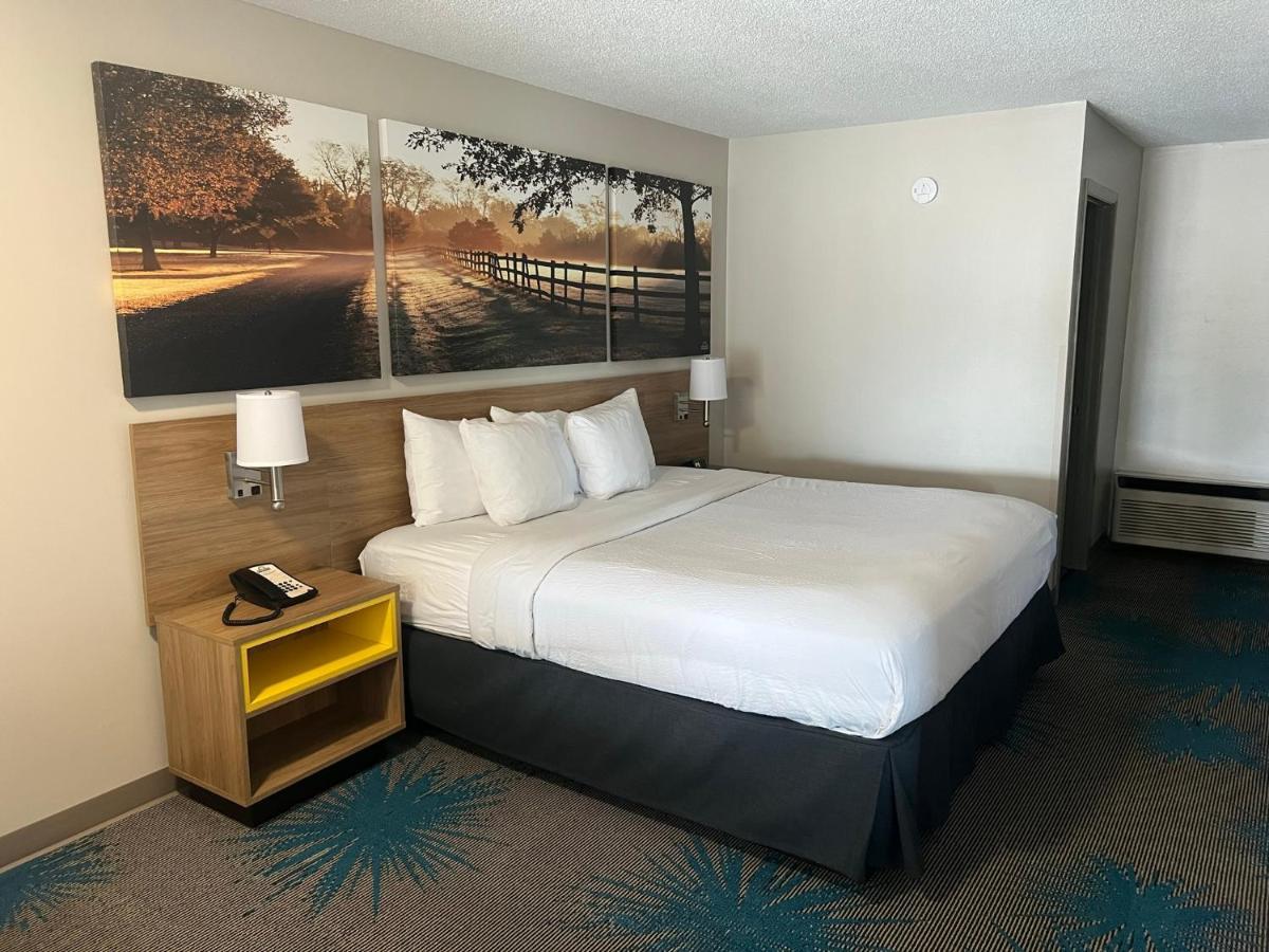 Days Inn By Wyndham Valdosta I-75 Eksteriør bilde